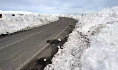 Yoğun kar yağışı! Kara yolu 5 ay kapalı kalacak
