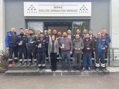 Kidemli Çalisanlara Ödül Verildi