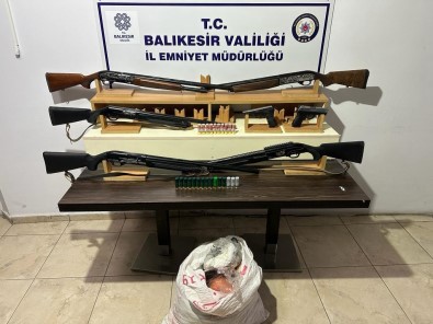 Edremit'te Safak Operasyonunda 15 Aranan Sahis Yakalandi