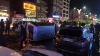 Rize'de Refüje Çarpan Otomobil Yan Yatti Açiklamasi Sürücü Kazayi Yara Almadan Atlatti