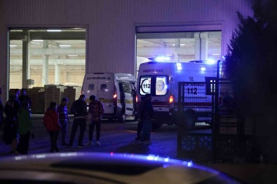 Mobilya Fabrikasinda Yangin Açiklamasi 5 Isçi Hastaneye Kaldirildi