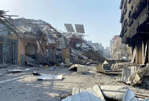 Kan emici Siyonist! Gazze'de sivillerin yaşadığı binalar hedef alındı, 300 nokta vuruldu