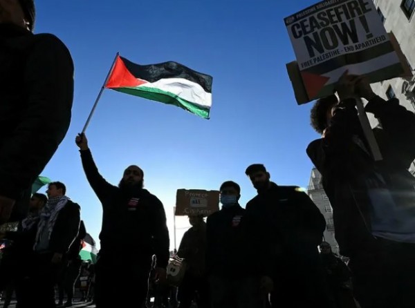 Avrupa'da on binler Filistin için ayaklandı: 'İsrail'e desteği sona erdirin' çağrısı