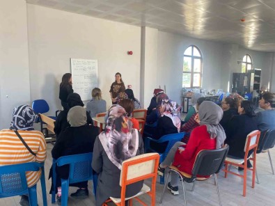 Diyarbakir'da Kadin Ve Çocuklara Siddetle Mücadele Egitimi