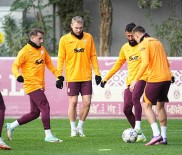 Galatasaray, Manchester United Maçi Hazirliklarini Sürdürdü