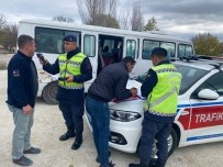 Jandarmanin Okul Servislerine Yönelik Trafik Denetimleri Sürdüyor