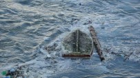 Sinop'ta Dev Dalgalar Balikçi Teknelerine Zarar Verdi, Aglar Kiyiya Vurdu