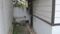 Beylikdüzü'nde Ev Yangini Açiklamasi 3 Kisi Mahsur Kaldi