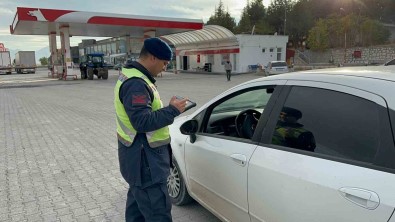 Bolvadin'de Jandarma Ekiplerinden Asayis Ve Trafik Denetimi