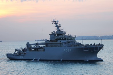 Dev kurtarıcı devreye girdi: 7 kayıp denizciyi 'TCG Akın' bulacak