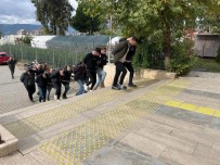 Izmir'de Eglence Mekanindaki Silahli Kavgaya 6 Tutuklama