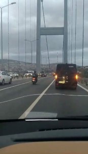 15 Temmuz Sehitler Köprüsünde Motosikletli Sürücünün Zor Anlari