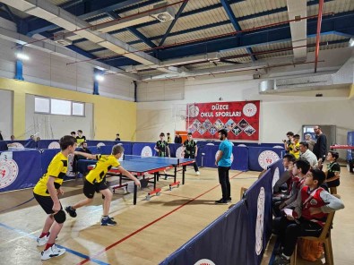 Düzce'de Raketler Yaristi