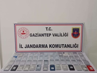 Gaziantep'te 1 Milyon Lira Degerinde Kaçak Telefon Ele Geçirildi