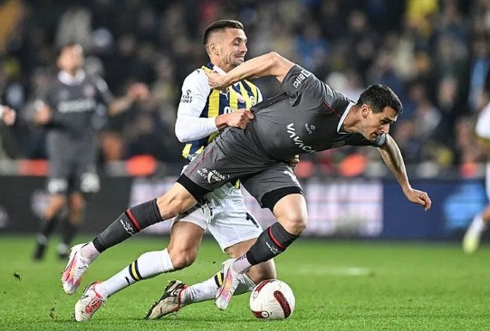 Fenerbahçe'de King'e son şans! Yerine gelecek isim şimdiden belli