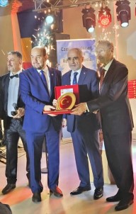 Cumhurbaskani Basdanismani Topçu Türk-Romen Dostluk, Kültür Ve Sanat Gecesi Programina Katildi