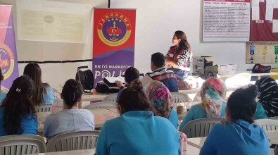 Jandarmadan Annelere Uyusturucu Ile Mücadele Egitimi