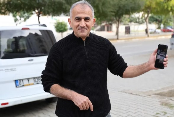 Adana’da inanılmaz olay: Ev sahibi deprem oldu sandı!