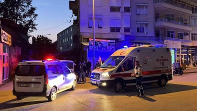 Burdur'da Komsular Arasinda Biçakli Kavga Açiklamasi 4 Yarali