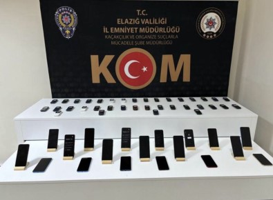 Elazig'da 55 Adet Kaçak Telefon Ele Geçirildi Açiklamasi 2 Gözalti