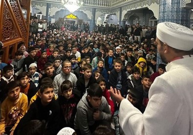 Eller Semaya Gazze Için Açildi