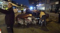 Otomobil Bursaray'in Bariyerine Çarpti Açiklamasi 2 Yarali