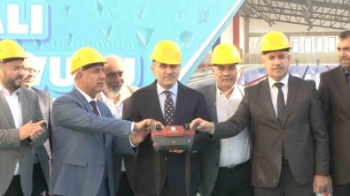 Arnavutköy'de Kapali Alan Yüzme Havuzunun Temeli Atildi