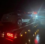 Ters Yönde Ilerleyen Otomobil Tirla Çarpisti Açiklamasi 1 Ölü, 3 Yarali