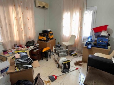 Adana'da 3 Milyon 500 Bin Kaçak Makaron Ele Geçirildi