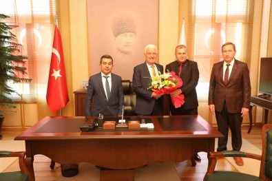 Soförler Odasi Baskanlarindan Baskan Gürün'e Tesekkür Ziyareti