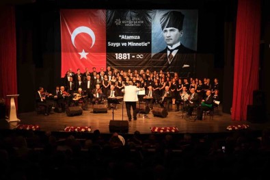 Aydinlilar Atatürk'ün Sevdigi Sarkilari Hep Birlikte Söyledi