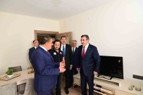 Cumhurbaskani Yardimcisi Yilmaz, Deprem Konutlarini Inceledi