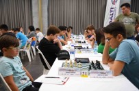 Konyaalti'nda Satranç Heyecani Basliyor