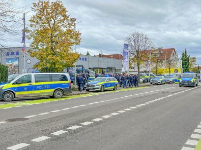 Almanya'da 15 Yasindaki Çocuk Sinif Arkadasini Basindan Vurdu