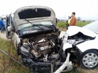 Bursa İnegöl'de kaza: 2'si çocuk 5 yaralı var!