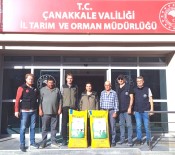 Çanakkale'de Üreticilere Italyan Çim Tohumu Dagitildi