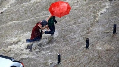 Meteoroloji'den 28 il için uyarı: Sıcaklık azalıyor... İstanbul güne kuvvetli sağanakla başladı!