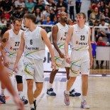 Aliaga Petkimspor, Evinde Kaybetmeyen 5 Takimdan Birisi