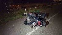 Karabük'te Hafif Ticari Aracin Çarptigi Motokurye Hayatini Kaybetti