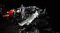Minibüsün Kamyona Arkadan Çarptigi Kazada 4 Kisinin Ismi Belli Oldu