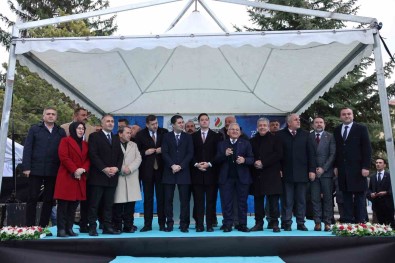 Bir Yilda 4 Ilçe Dogalgaz Ile Bulustu, 2 Ilçede Çalismalar Basladi