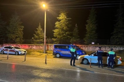 Jandarmanin Trafik Denetiminde Ceza Yagdi