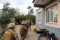 Antalya'da 250 Polisin Katildigi Operasyonda 2,5 Kilo Uyusturucu Ele Geçirildi