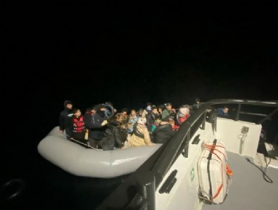 Çanakkale'de 96 kaçak göçmen kurtarıldı, 15 kaçak göçmen yakalandı