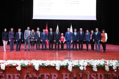 Nigde'de Cengiz Aytmatov Ve Baken Kidikeyeva Anildi