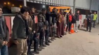 Osmaniye'de 12 Kaçak Göçmen Yakalandi 3 Organizatör Tutuklandi