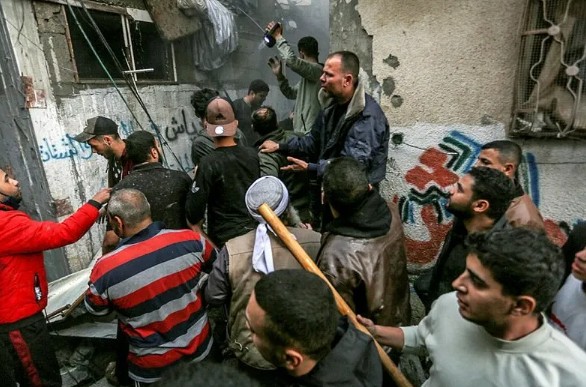 Siyonist İsrail'den savaş suçu itirafı! 'Fosfor bombası kullanıyoruz'