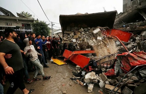 Siyonist İsrail'den savaş suçu itirafı! 'Fosfor bombası kullanıyoruz'