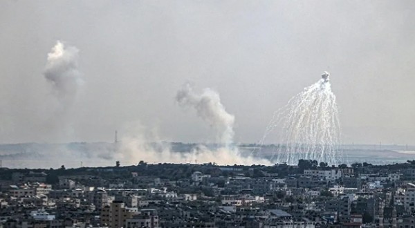 Siyonist İsrail'den savaş suçu itirafı! 'Fosfor bombası kullanıyoruz'