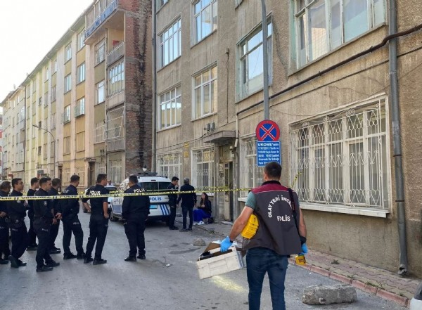 Kan donduran cinayet: Annemin telefon numaraları eskort sitelerinde dolaşıyordu!